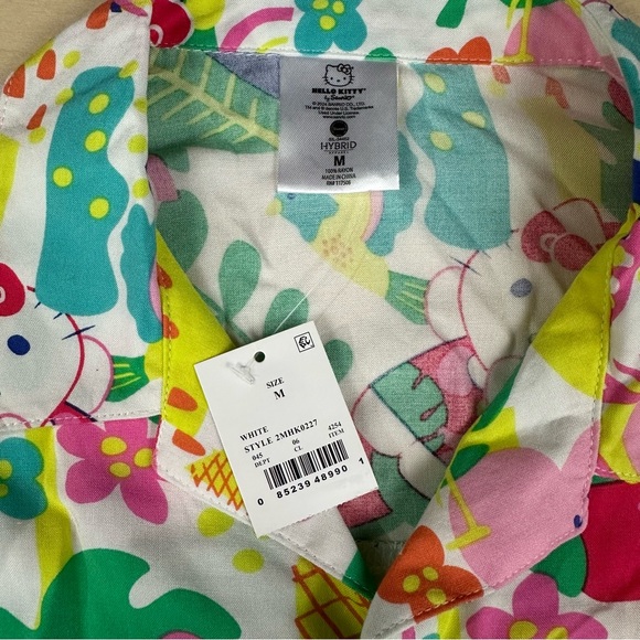 Hello kitty Hawaiian button up - Picture 6 of 7